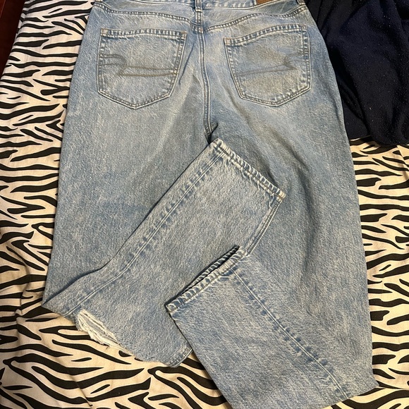 American eagle mom jean - Picture 2 of 4